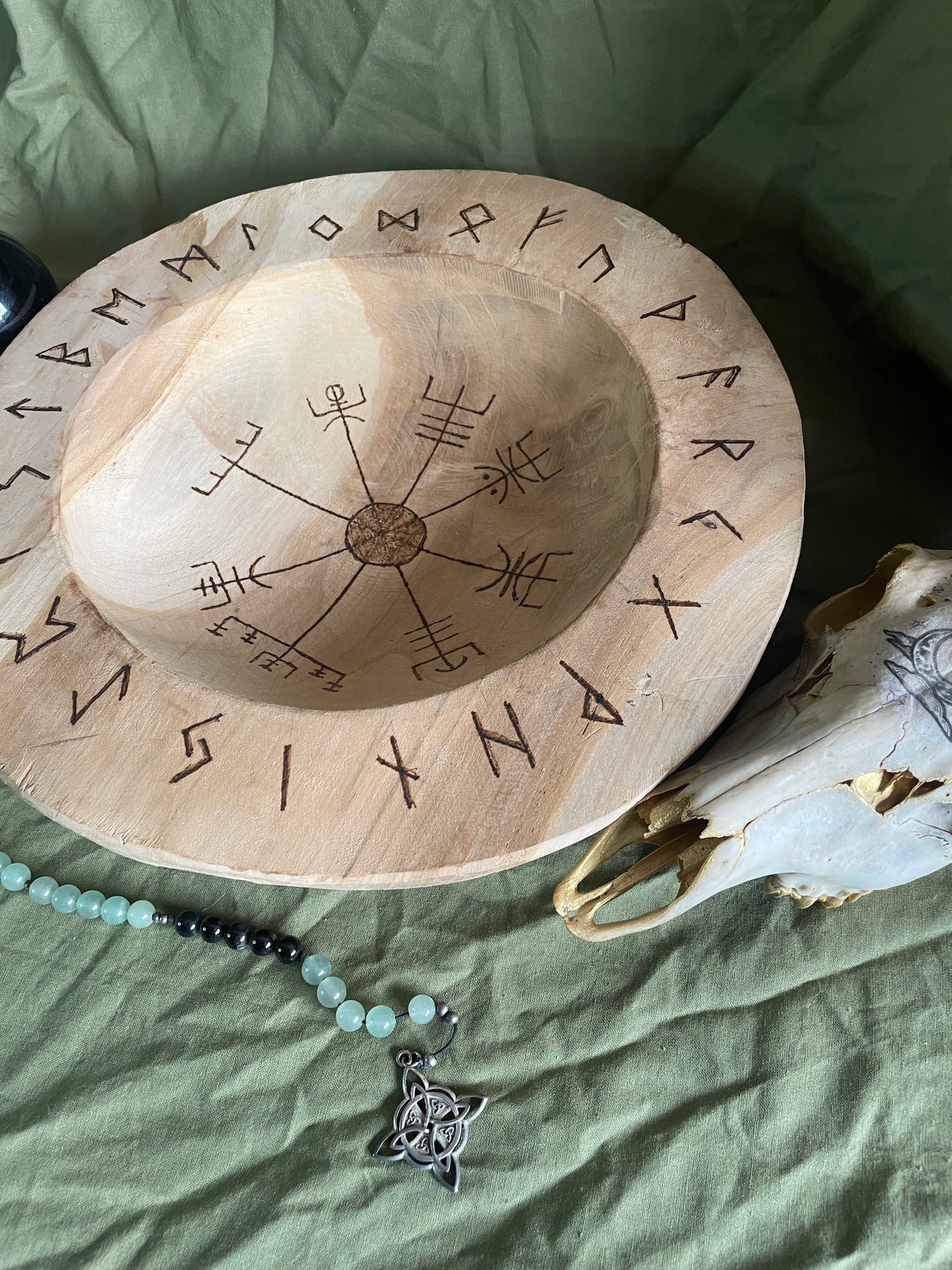 Bol Ofrrande Vegvisir + runes