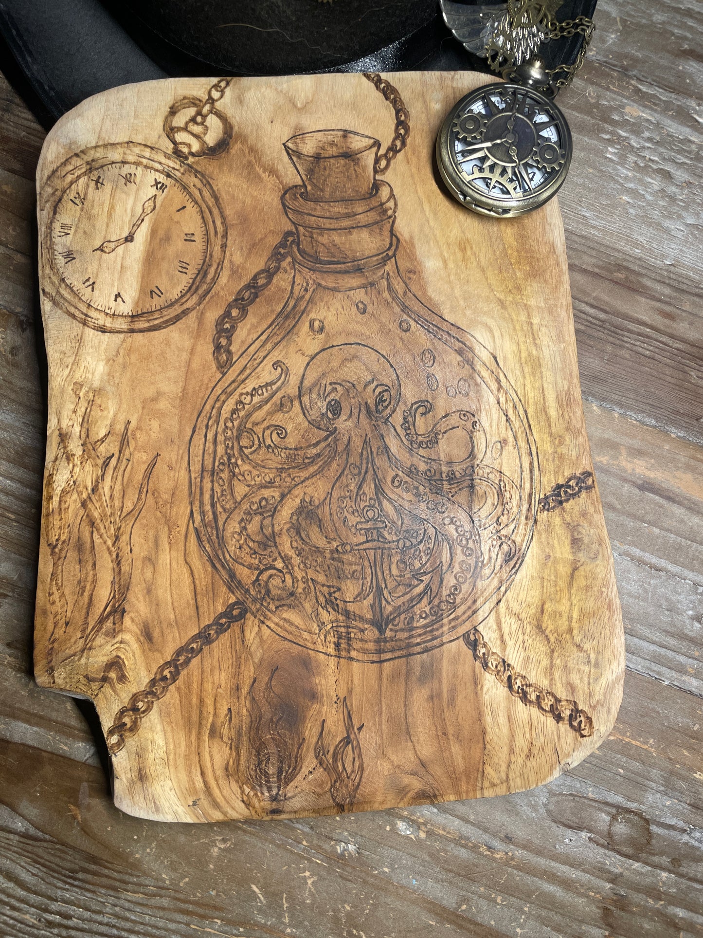 Planche Pieuvre embouteillée