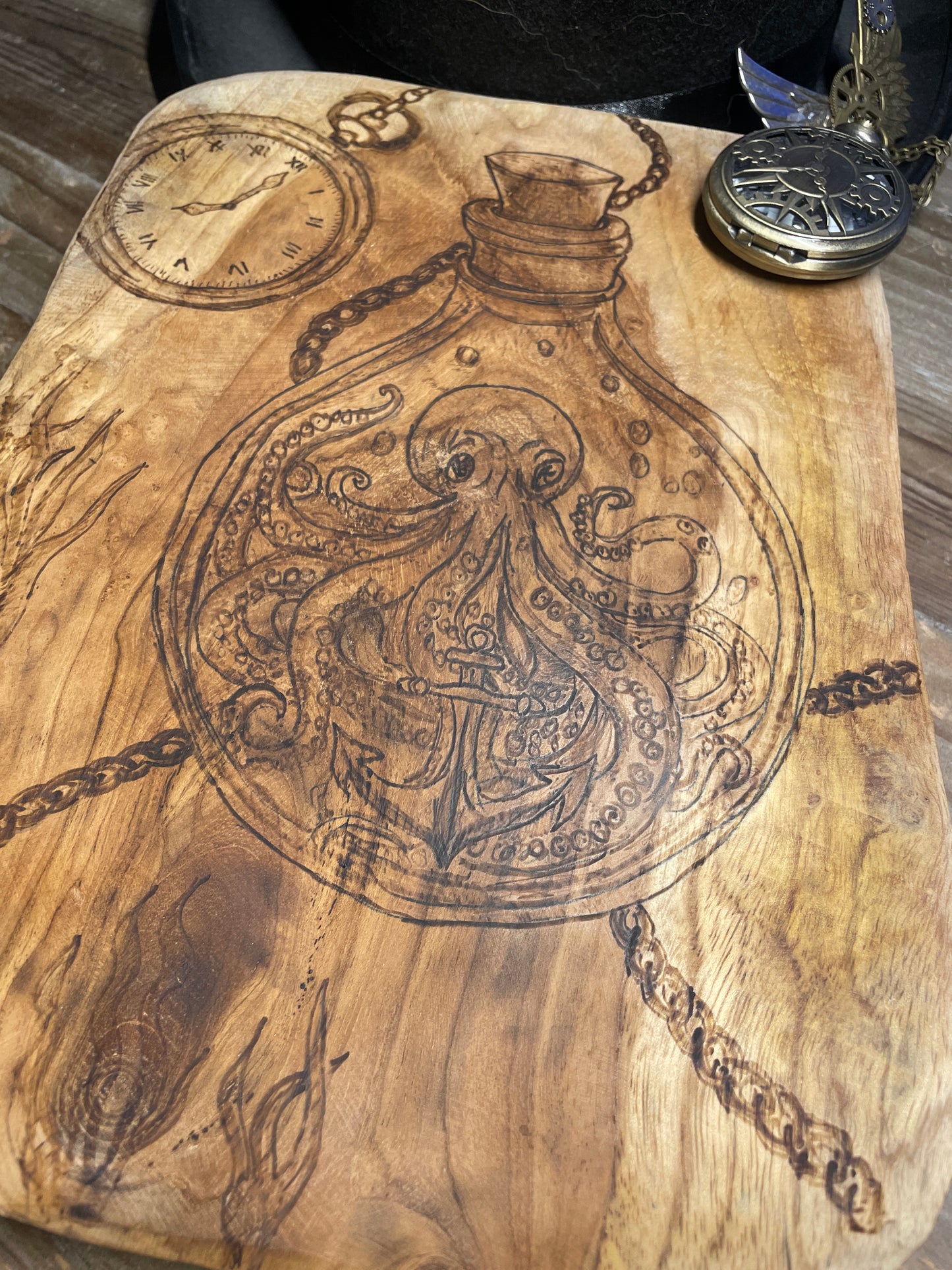 Planche Pieuvre embouteillée