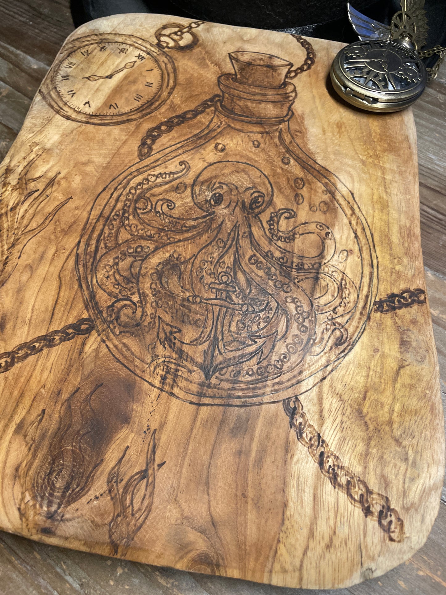 Planche Pieuvre embouteillée