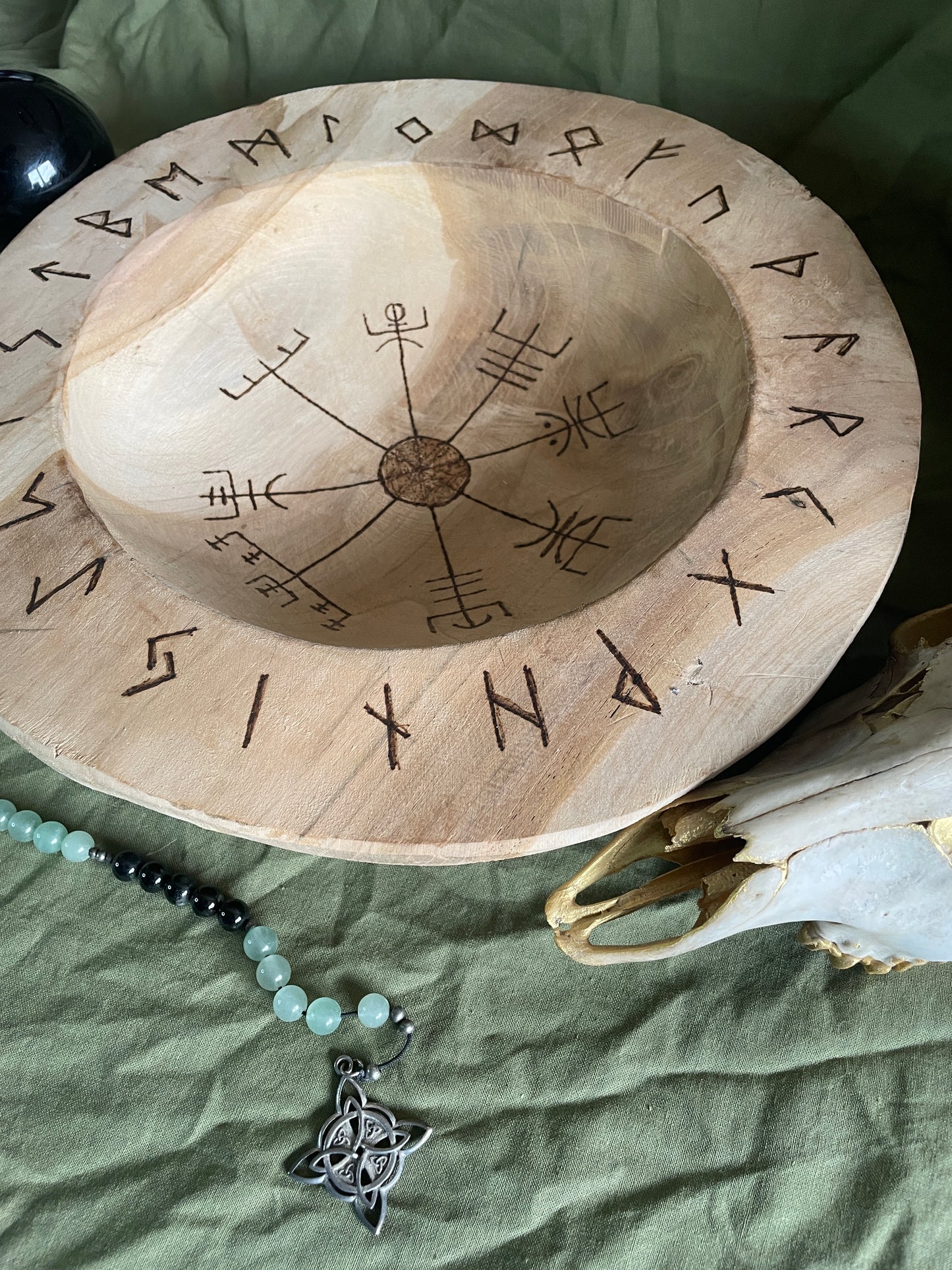 Bol Ofrrande Vegvisir + runes